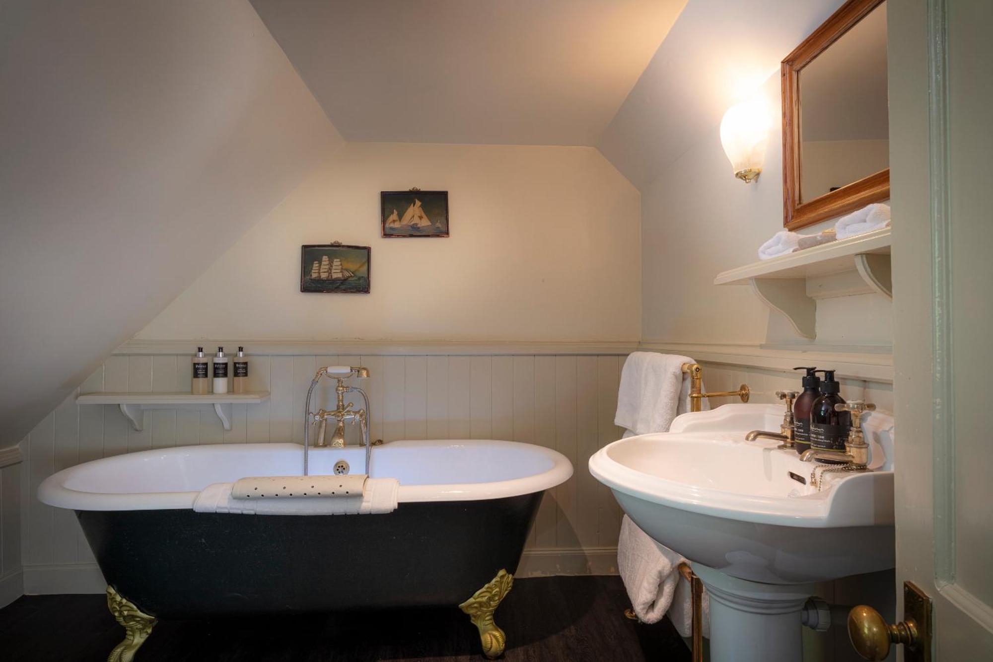 Flodigarry Hotel Room photo